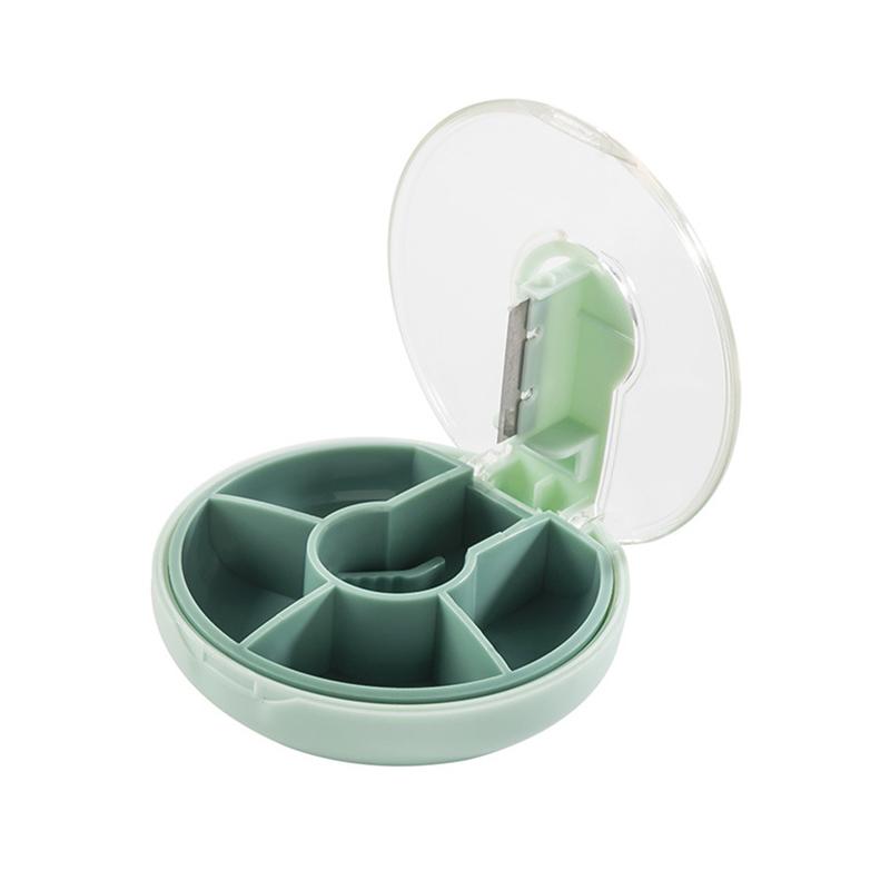 Pastillero con partidor y divisiones para medicamentos